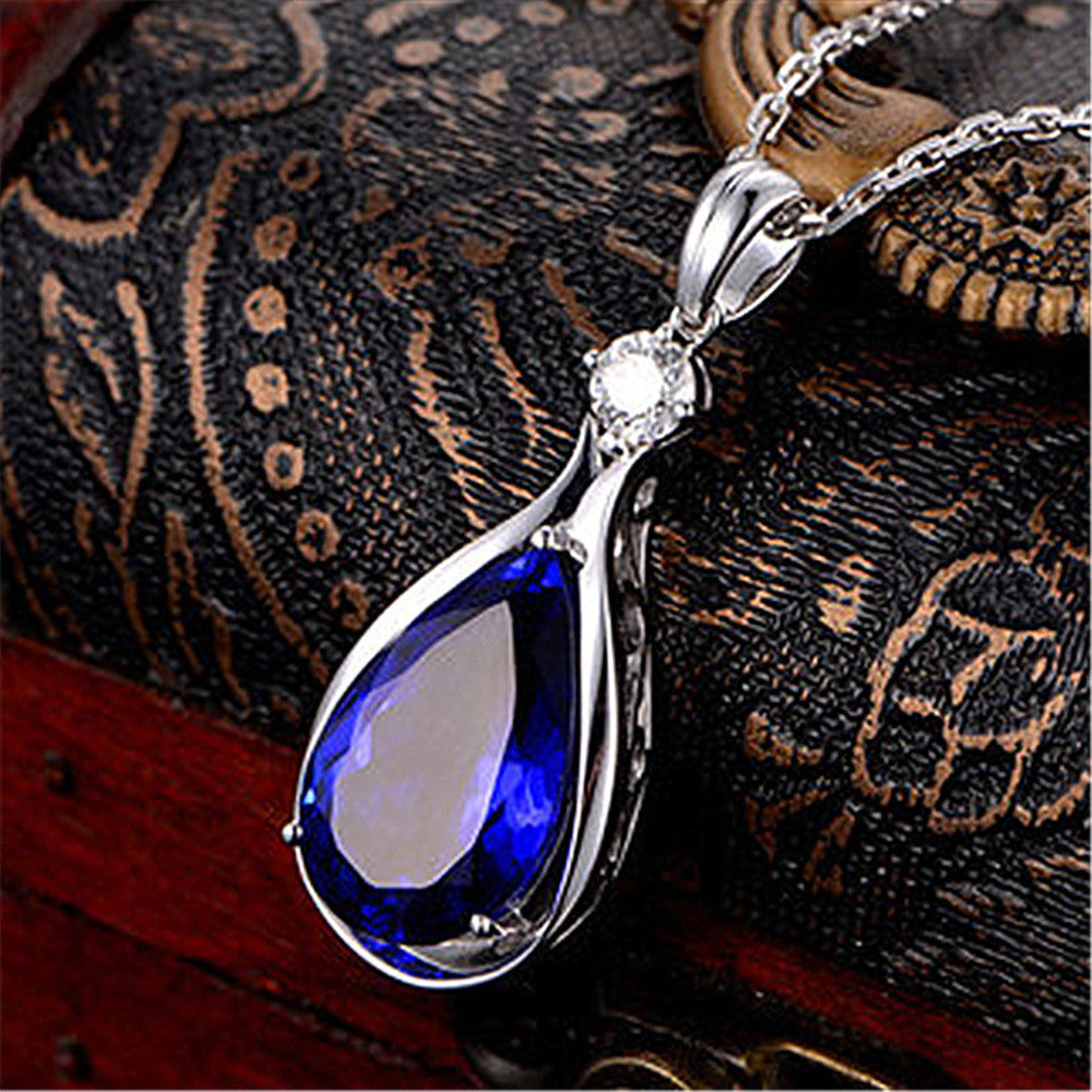 Colliers avec pendentif en cristal bleu saphir tanzanite