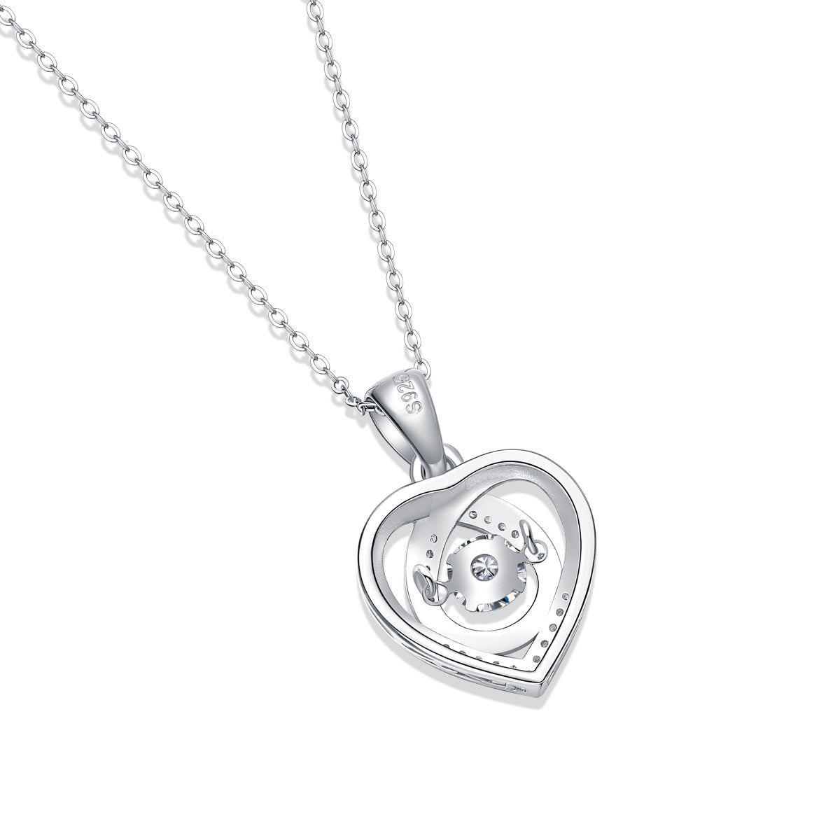 Collier pendentif en forme de coeur avec moissanite de 0,5 carat en argent sterling S925 et placage platine